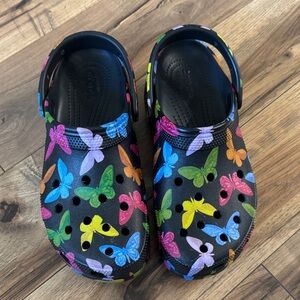 CROCS Butterfly Clogs - Multicolor on Black womens size 9
